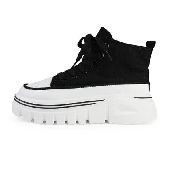 BLACK SNEAKERS WHITE SOLE