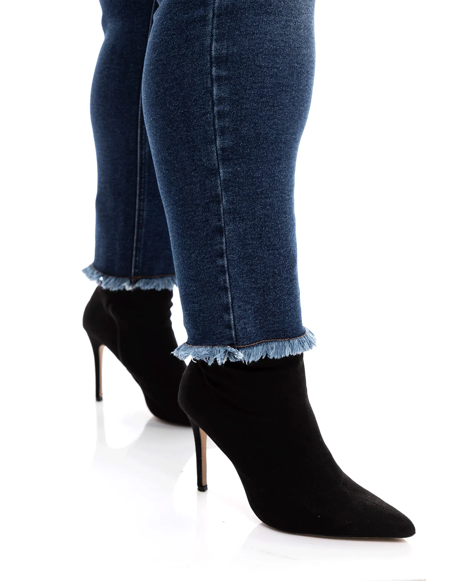 Carrie Frayed Hem Girlfriend Jean | Talia