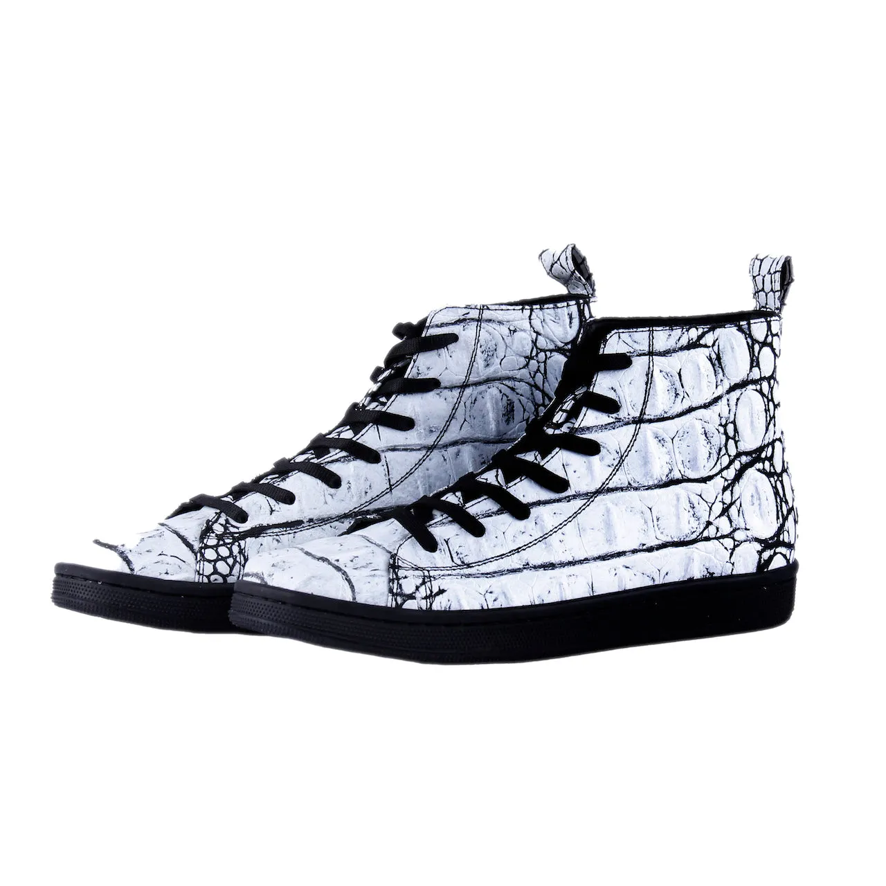 Chuck Hi Top Sneakers LIMITED EDITION